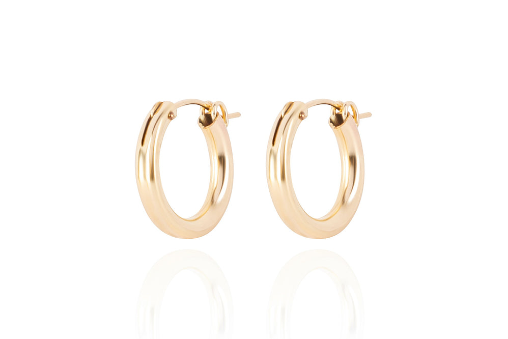 The SMALL CLASSY HOOPS - Modern creole in various sizes - Gold